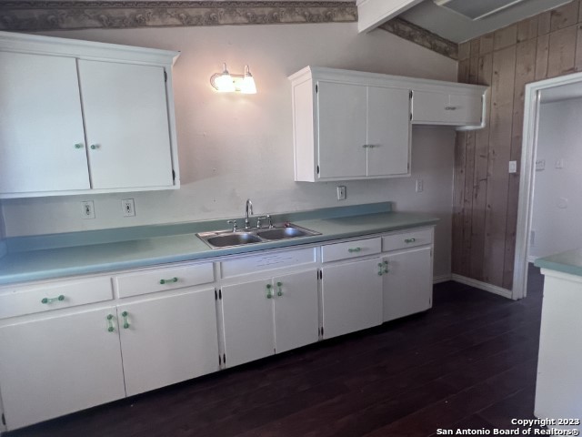 703 E Formosa Blvd Property Photo 3