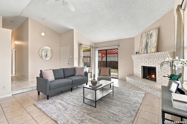 13447 Pebble Holw Property Photo 5