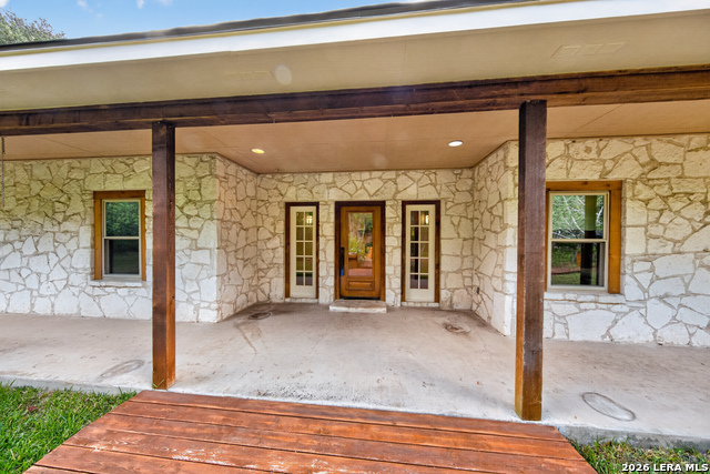 17840 Helotes Springs Rd Property Photo 10