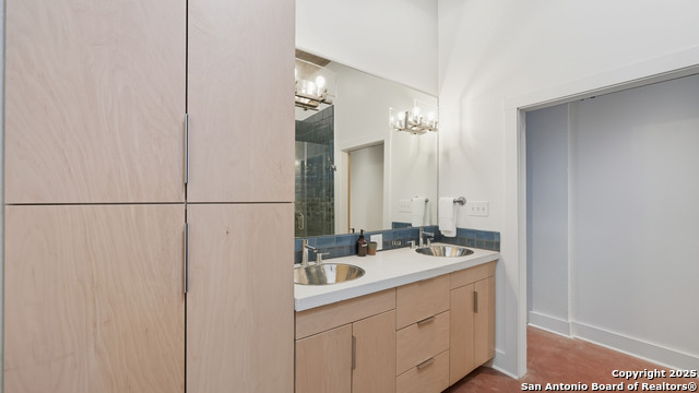 222 Losoya St. Property Photo 20