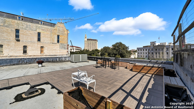 222 Losoya St. Property Photo 28