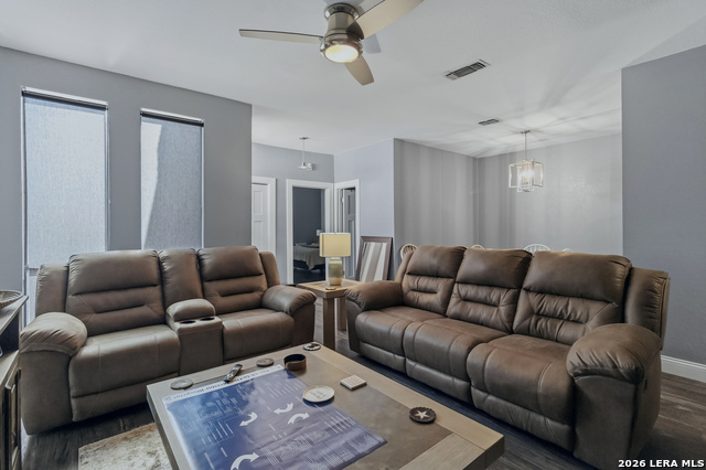 14422 Brook Hollow Blvd Property Photo 4