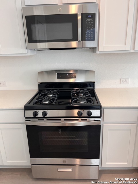 7654 Barcelo Property Photo 3