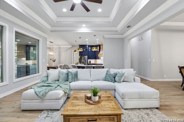 560 Saxet Trl Property Photo 9
