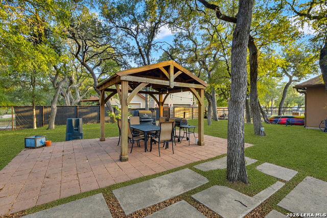 560 Saxet Trl Property Photo 28