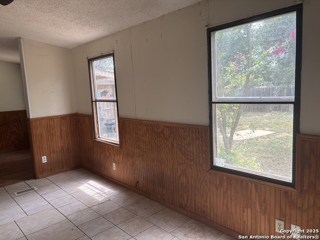 7714 Whartons Dock Rd Property Photo 5