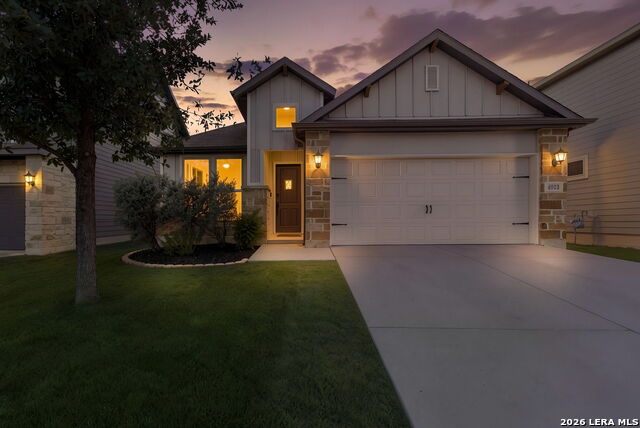 4913 Drovers Path Property Photo 2