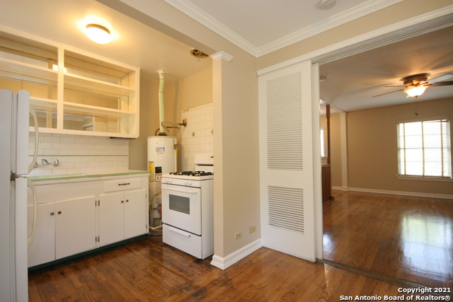 519 W Lynwood Ave Property Photo 4