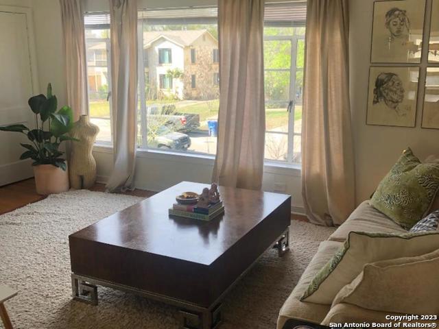 420 Bryn Mawr Dr Property Photo 4