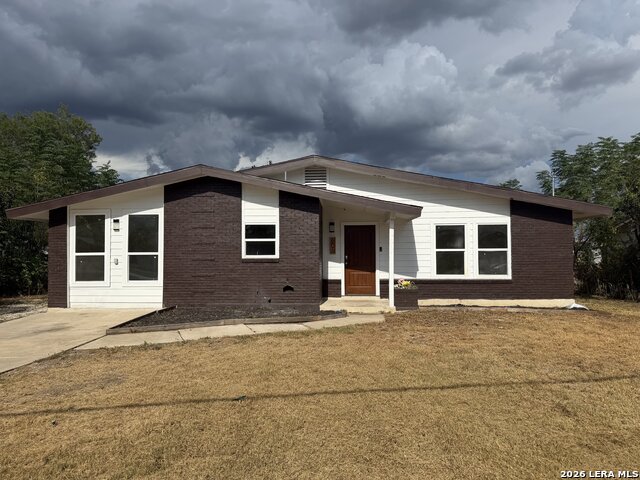 606 E Langley Blvd Property Photo 1
