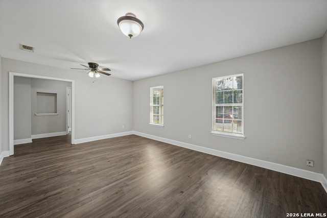 424 Ellis St Property Photo 4
