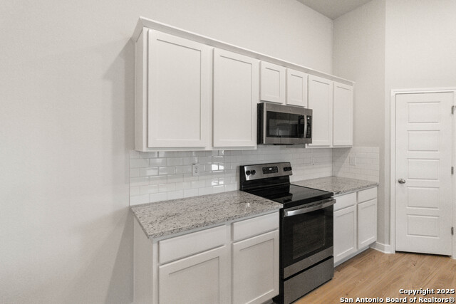 985 Staglin St Property Photo 9