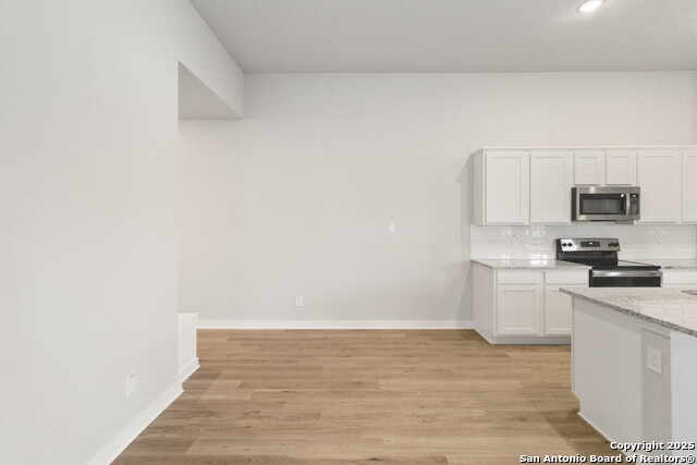 985 Staglin St Property Photo 15