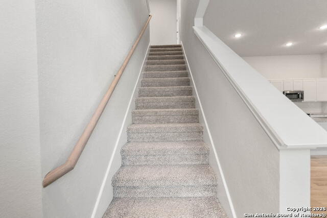 985 Staglin St Property Photo 25