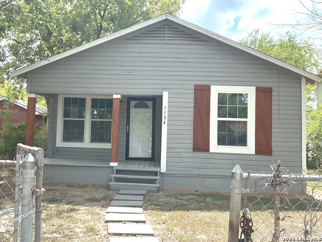1134 W HARLAN AVE Property Photo 1