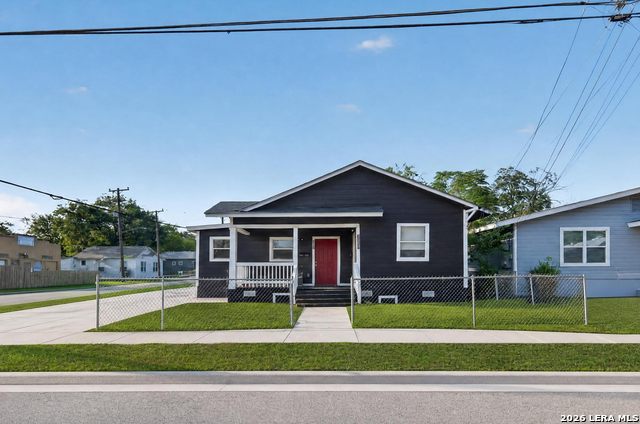 1548 Center St Property Photo 1