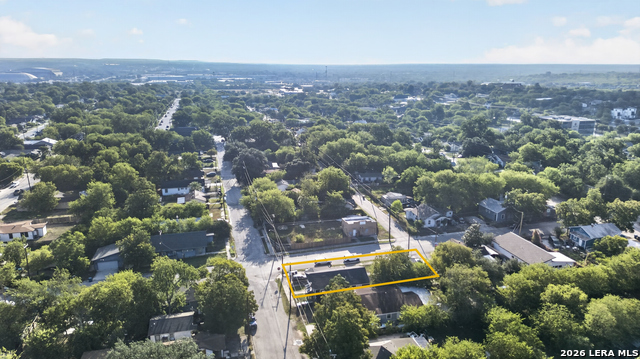 1548 Center St Property Photo 12