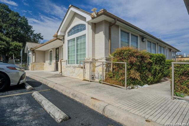 4230 Gardendale St Property Photo 4