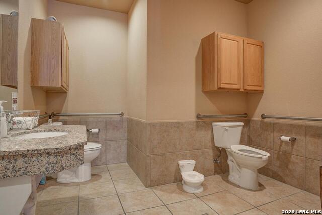 4230 Gardendale St Property Photo 26