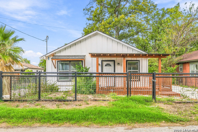 1623 N Center St Property Photo 1