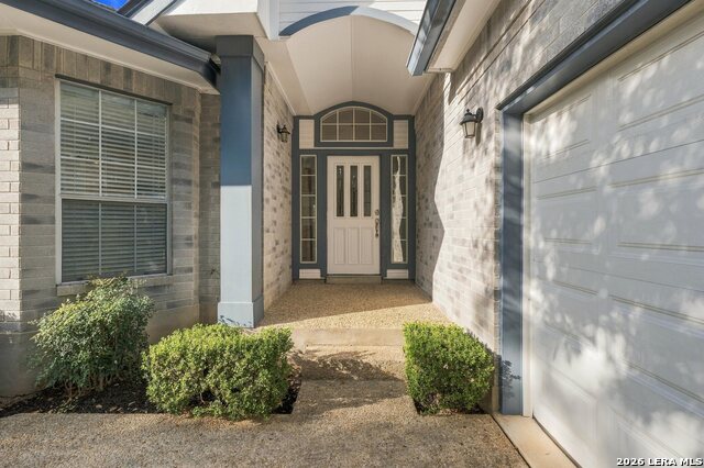 9706 Mid Circle Dr Property Photo 5