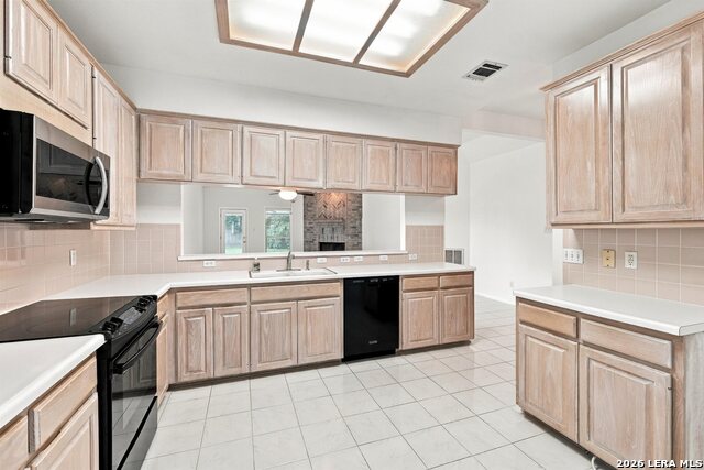 9706 Mid Circle Dr Property Photo 16