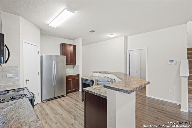 2438 Key Hole View Property Photo 6