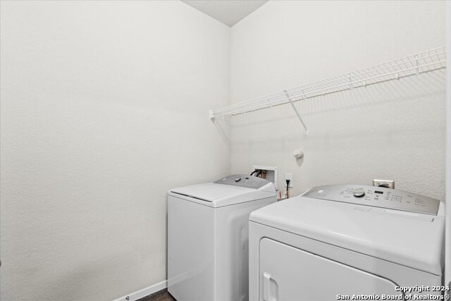 2438 Key Hole View Property Photo 17