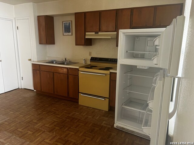 942 Colorado St Property Photo 2