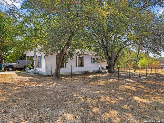 705 E Mountain St Property Photo 19