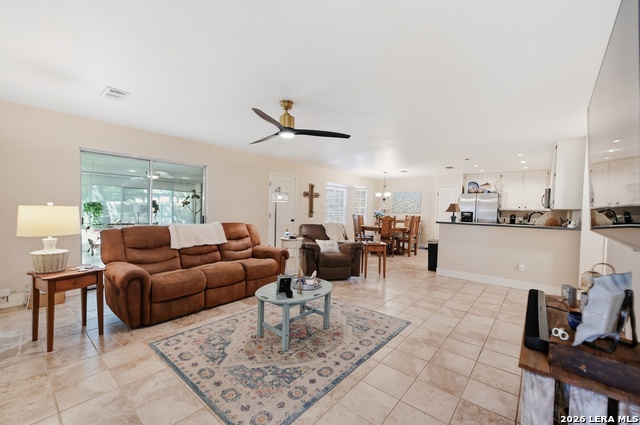 107 Summer Breeze Property Photo 4