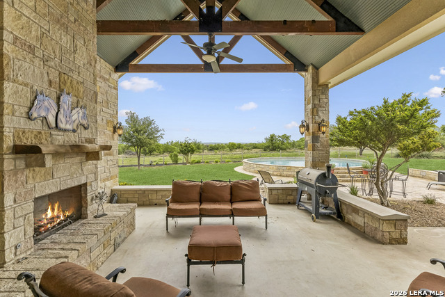 15901 Fm 2402 Property Photo 4
