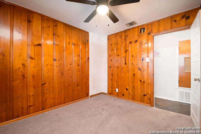 403 Pilgrim Dr Property Photo 12