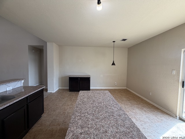 11402 Garden Fls Property Photo 6