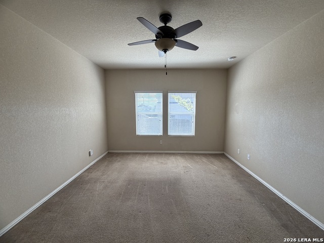 11402 Garden Fls Property Photo 7