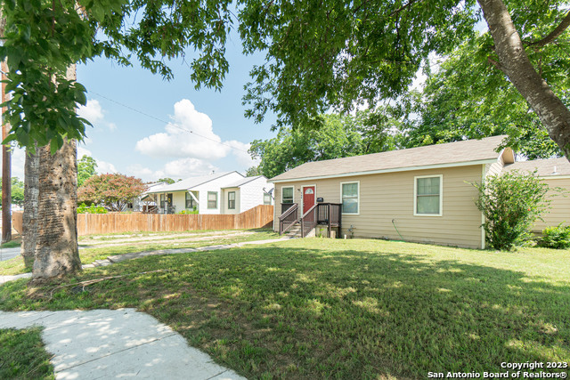 217 Elmo Ave Property Photo 1