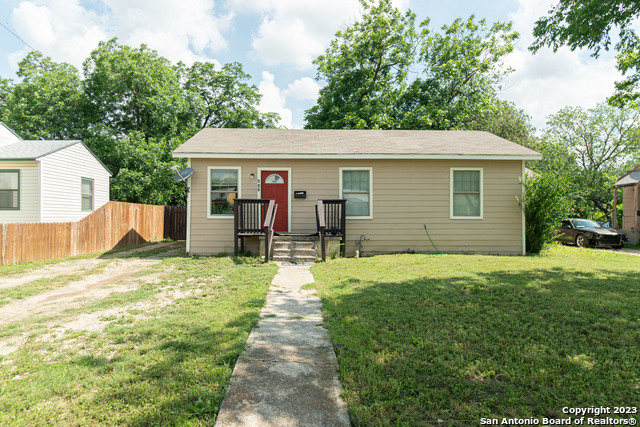 217 Elmo Ave Property Photo 2