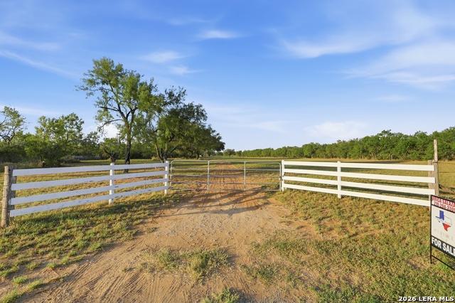 1415 Vaness Property Photo 1