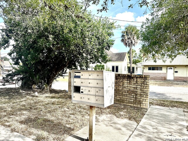204 Walton Property Photo 2