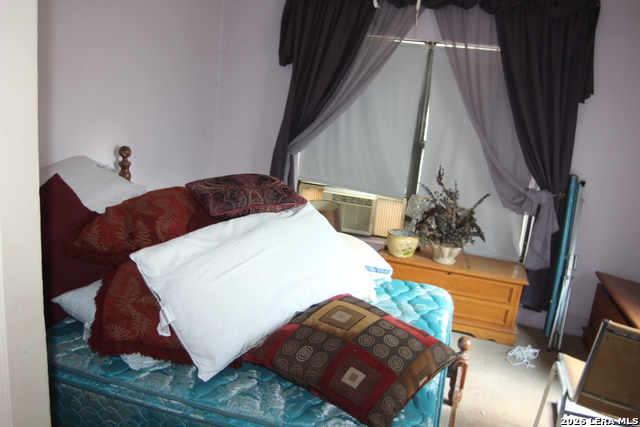 272 Jourdanton Property Photo 15