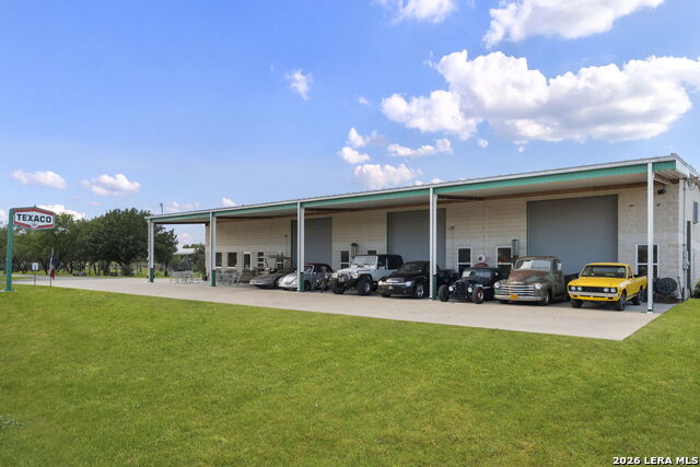 7914 S State Highway 16 Property Photo 9