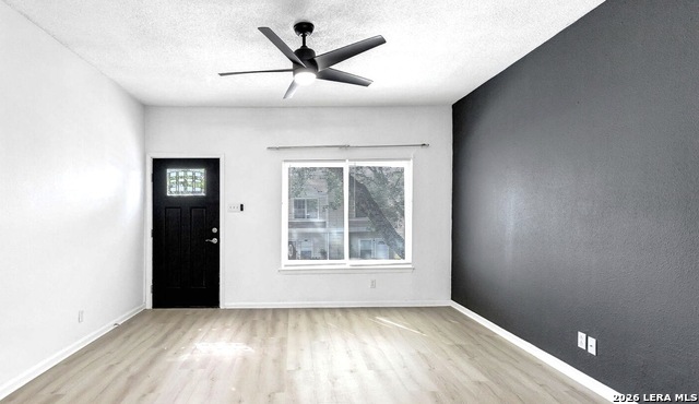 12225 Apricot Dr Property Photo 3