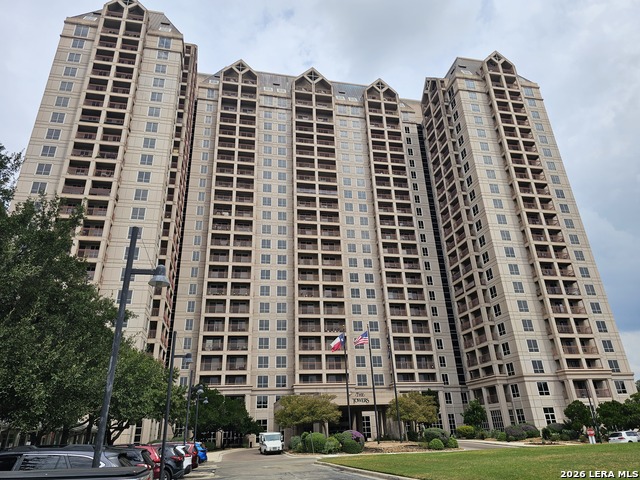 1 Towers Park Ln Property Photo 2