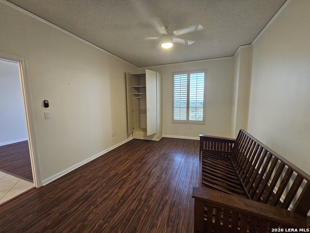 1 Towers Park Ln Property Photo 11