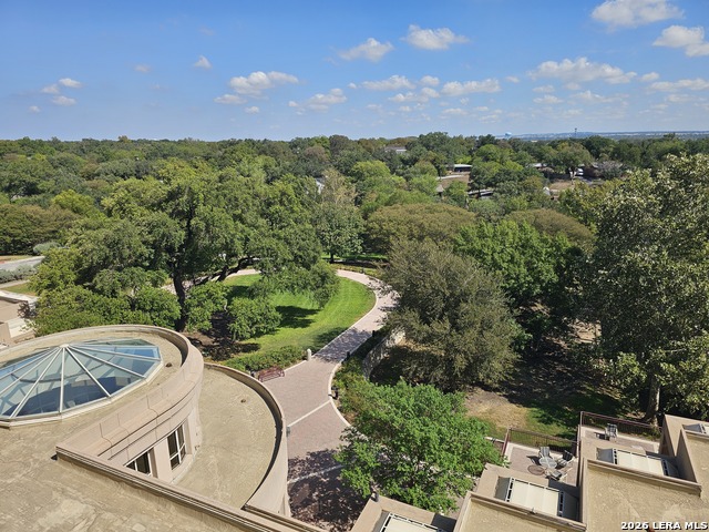 1 Towers Park Ln Property Photo 17