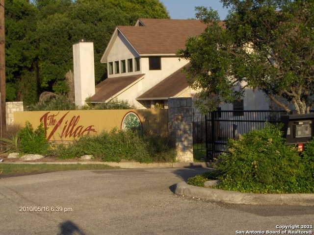 601 THETFORD Property Photo 1