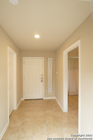 601 Thetford Property Photo 5