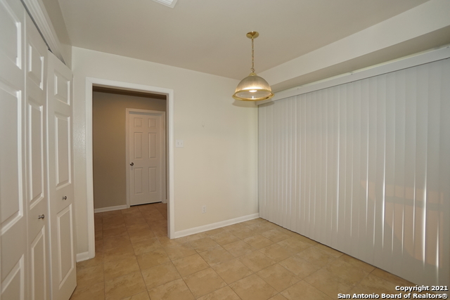 601 Thetford Property Photo 7