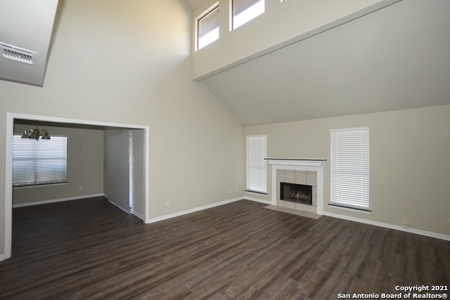 601 Thetford Property Photo 11