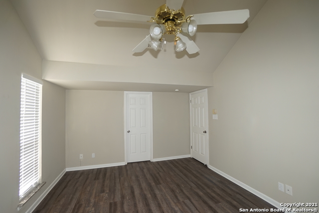 601 Thetford Property Photo 16
